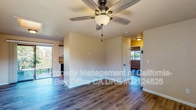 Photo - 2253 Hoen Avenue