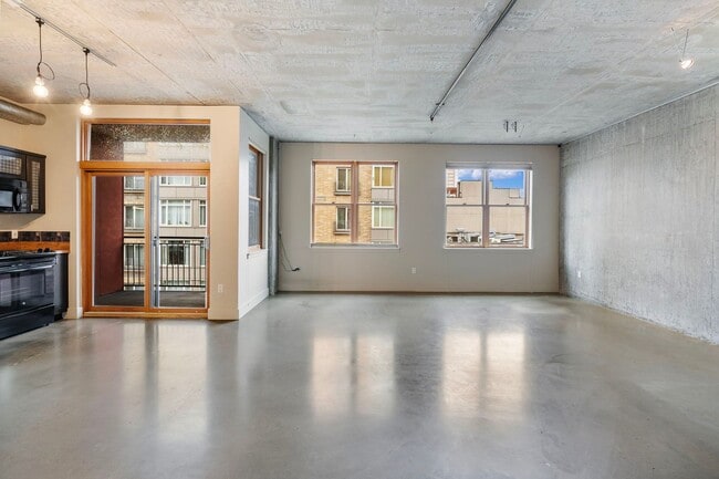 Photo - Old Town Lofts - South Facing Studio w/par... Unidad OTL509