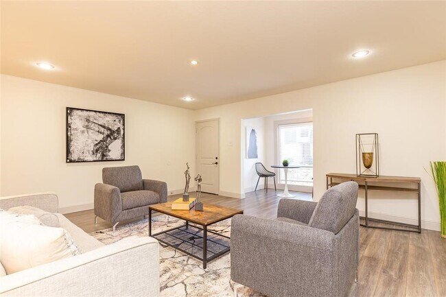 Photo - 12633 Memorial Dr Unidad 171