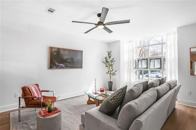 Photo - 1210 Cleburne Ave NE