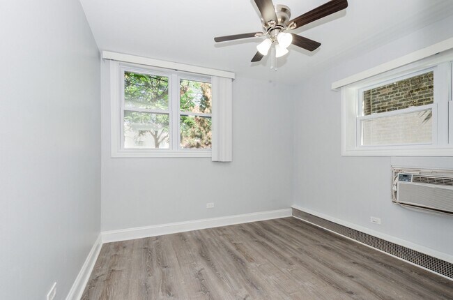 Photo - 7606 N Eastlake Ter Unit 2B