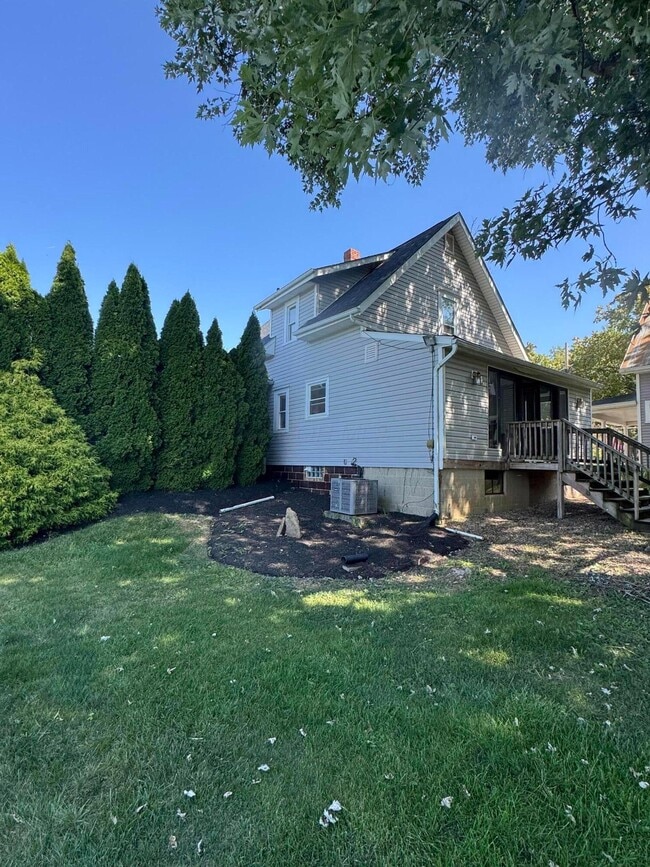 Photo - 79 W Cherry St