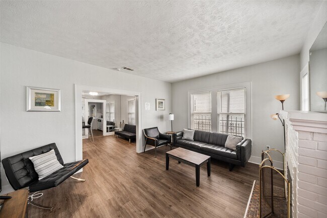 Photo - 2510 Rosewood St
