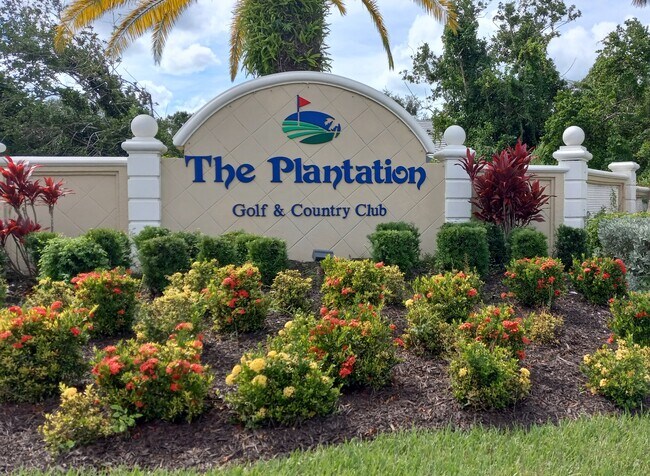 821 Montrose Dr Unit 102