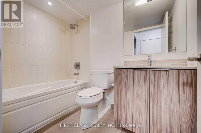 Photo - 955 Bay St. Unit 1810