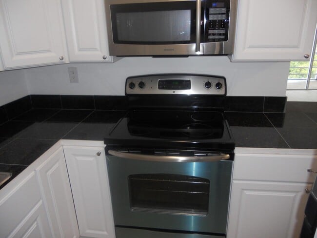 Photo - 3040 NE 16th Ave Unit 408