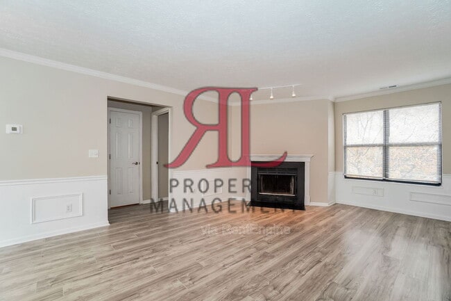 Photo - 2733 Greystone Dr Unidad D