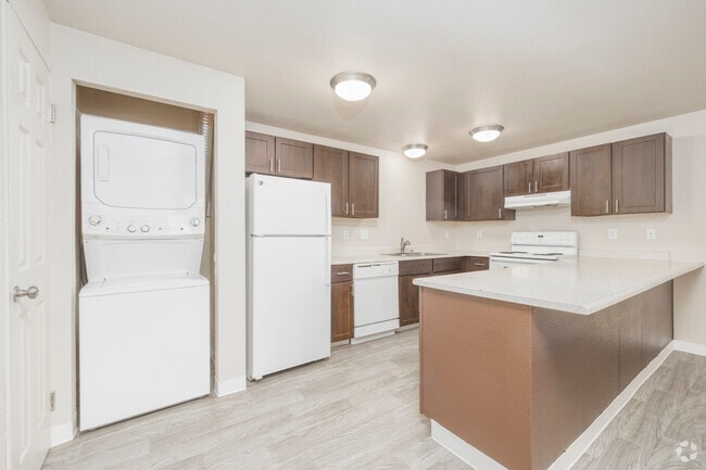 2BR, 1.5BA - 838SF - Kitchen