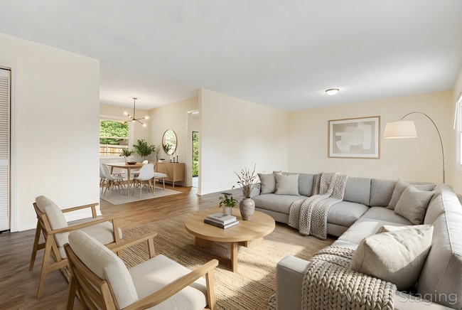 Building Photo - Lovely, Remodeled 3-Bedroom Home in West Asheville with Fenced-In Yard (6 or 12 Month Lease Options)