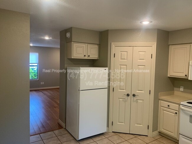 Photo - 1376 Oakland Ave