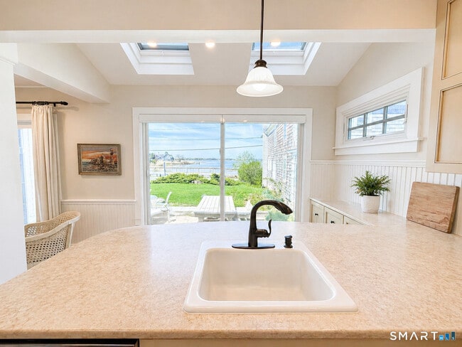 Photo - 280 1st Ave