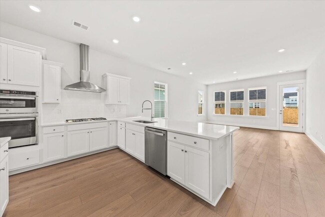 Photo - 437 Parish Farms Dr