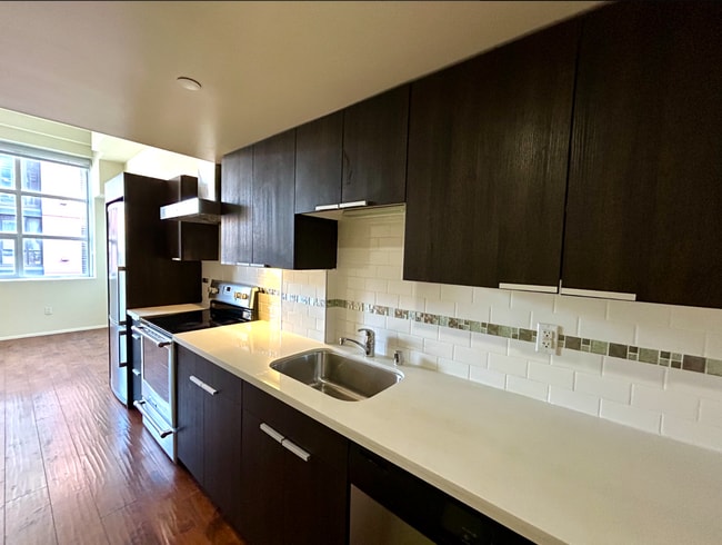 550 Jessie St Unit 216