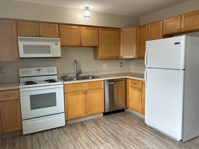 Building Photo - 501 E 13th Ave Unit 17 Rental