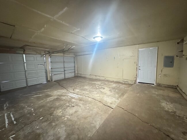 Photo - 9111 N Walker Ave