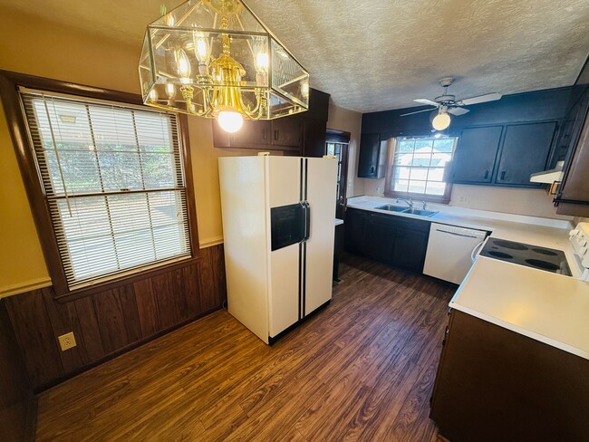 Photo - 6050 Camden Rd