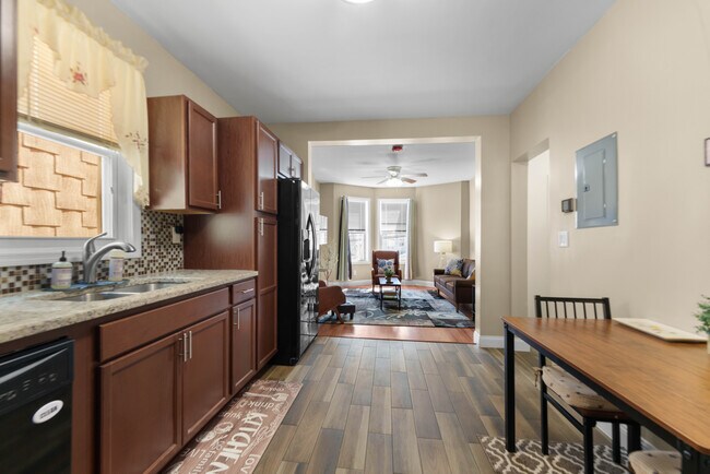 Photo - 172 Wilkinson Ave Unit 2