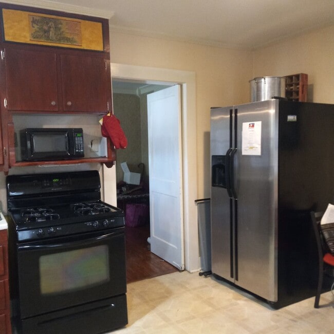 Photo - Three Bedroom, 2 Bathroom