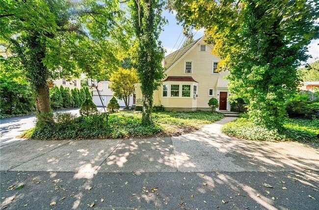 Photo - 22 RARITAN Ave Unit 2nd floor