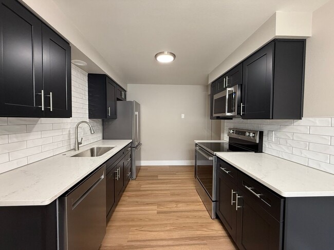 Photo - 6127 N Standard St Unidad 6129