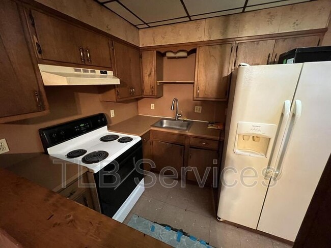 Photo - 563 Washington Ave