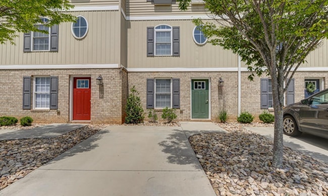 Photo - 27 Gloucester Dr