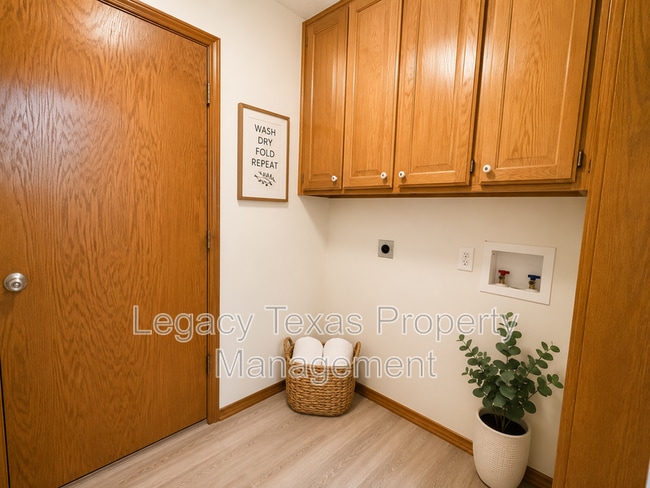 Photo - 1203 Stonelake Dr