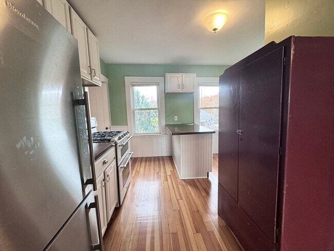 Photo - 47 1/2 Jamaica Unit 2