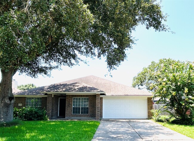 Photo - 1404 Helmsley Dr