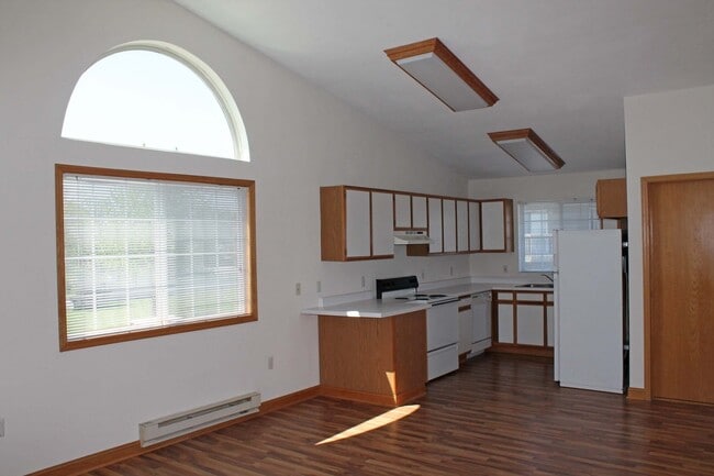 Photo - Two-Bedroom Townhome with Private Entrance, Garage & In-Unit Laundry Unit 3516-4