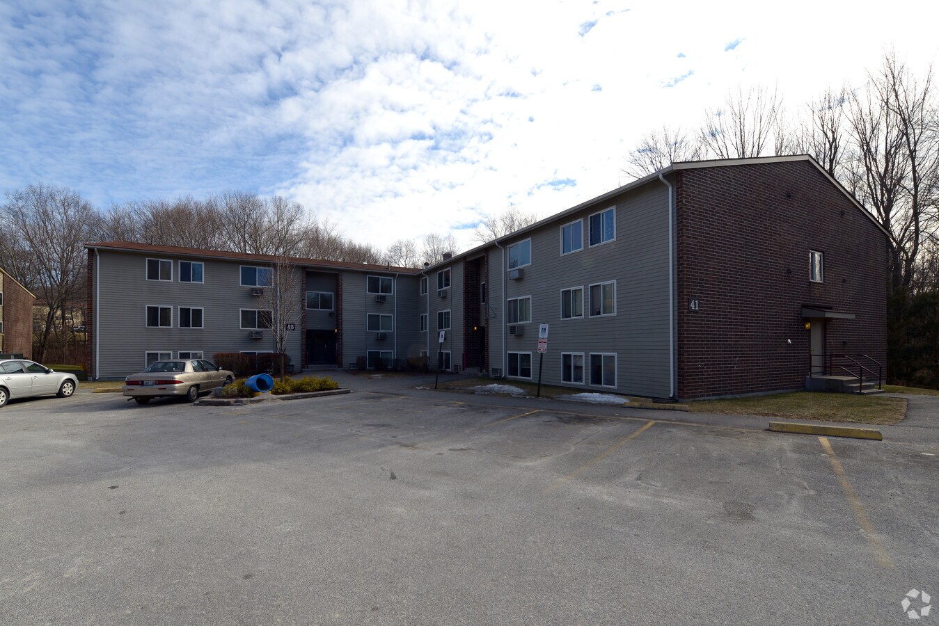 Photo - Plaza Village