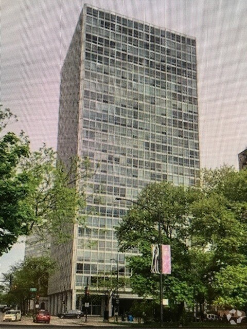 Building Photo - 2400 N Lakeview Ave Unit 708 Rental