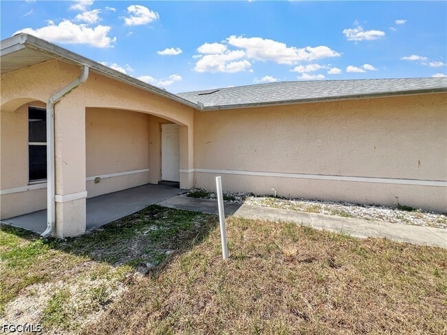 Photo - 2130 NE 8th Pl