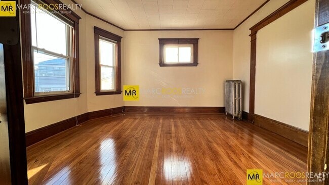 Building Photo - 6 High St Unit #2 Rental