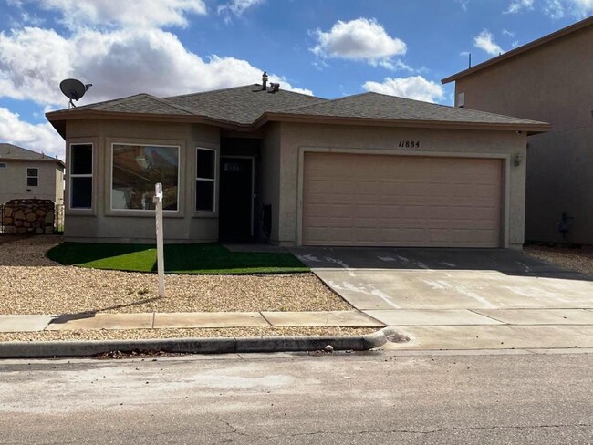 Mesquite Hills. 3 bedrooms, 2 full baths, ... - Mesquite Hills. 3 bedrooms, 2 full baths, ... Apartment