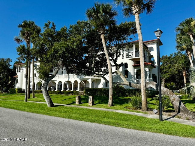 Photo - 5090 Riverside Dr Unit 103