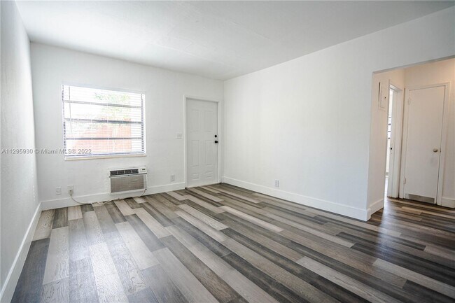 Photo - 1110 NW 6th Ave Unit 1