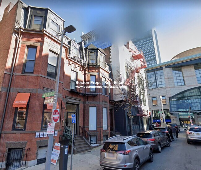 Building Photo - 49 Gloucester St Unit 1