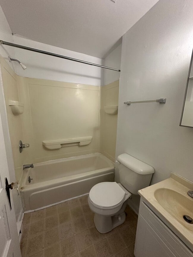 Photo - 5290 Main St Unit # 2