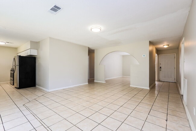 Photo - 807 Sulphur St