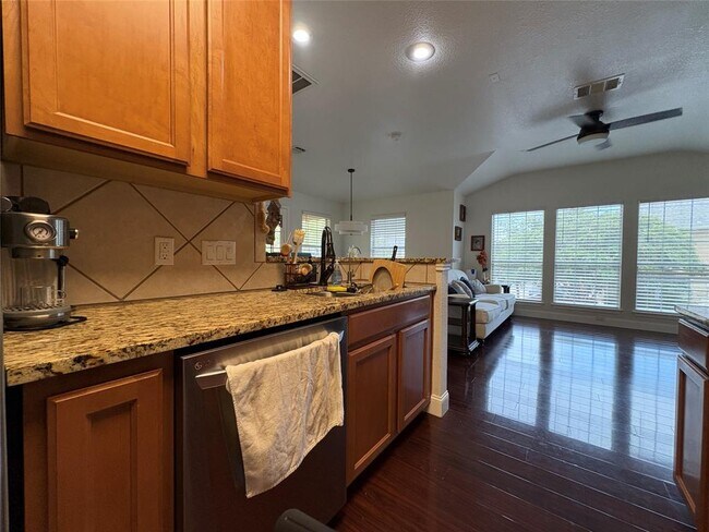 Photo - 16100 S Great Oaks Dr Unit 4101