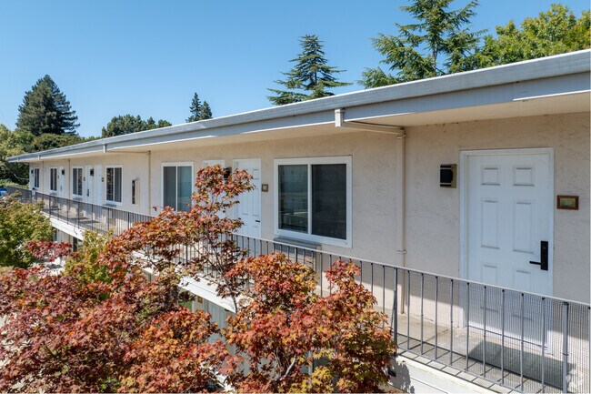 Exterior - Plaza Studios