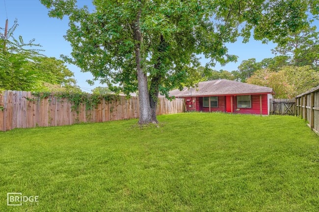 Photo - 1611 Hazelwood St