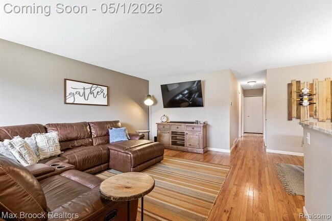 Photo - 3818 Edgeland Ave