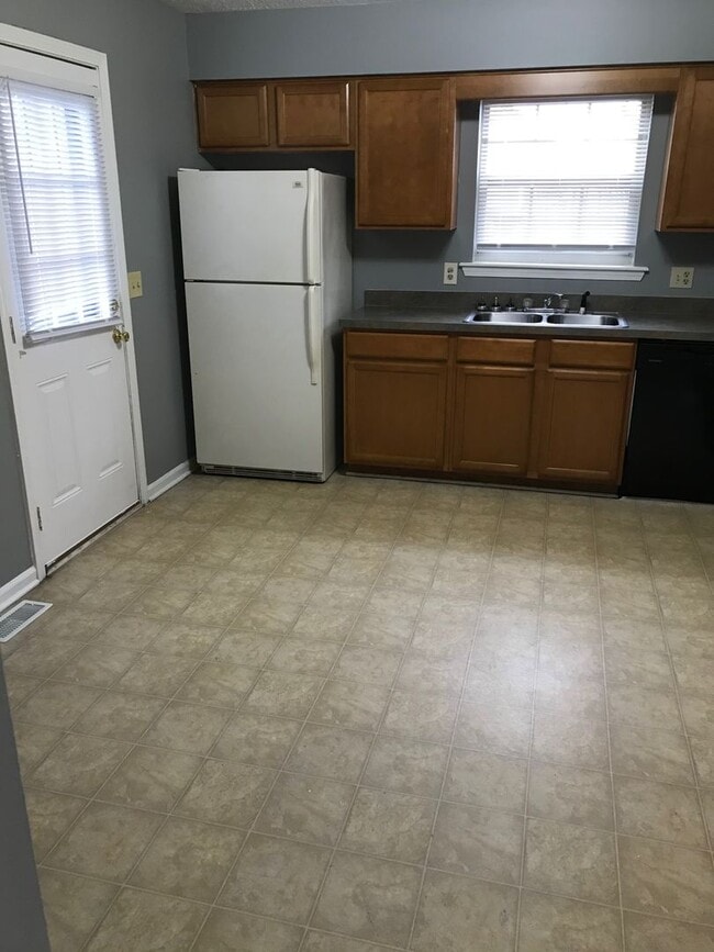 Photo - 1364 Leaning Tree Ln Unidad A