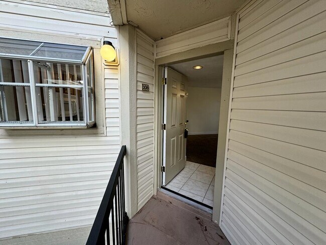 Photo - 1940 Lake Atriums Cir