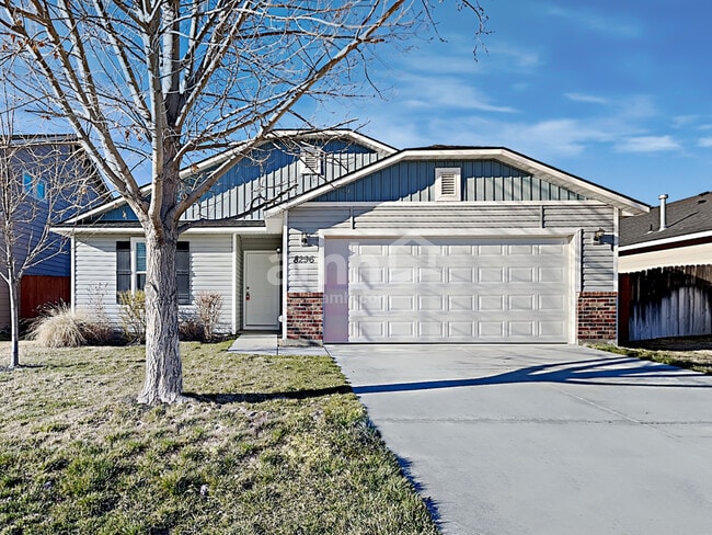 Building Photo - 8296 W Snohomish St