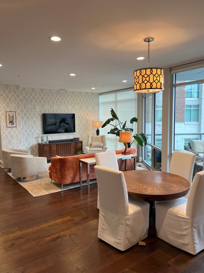 Building Photo - 20 Rutledge St Unit 204