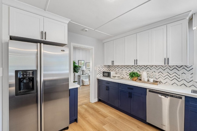 Photo - 102 Olive St