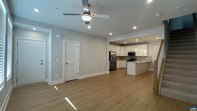 Photo - 809 Wesley Ln